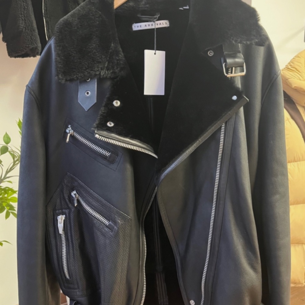 The Arrivals lambskin leather jacket Size L NWT